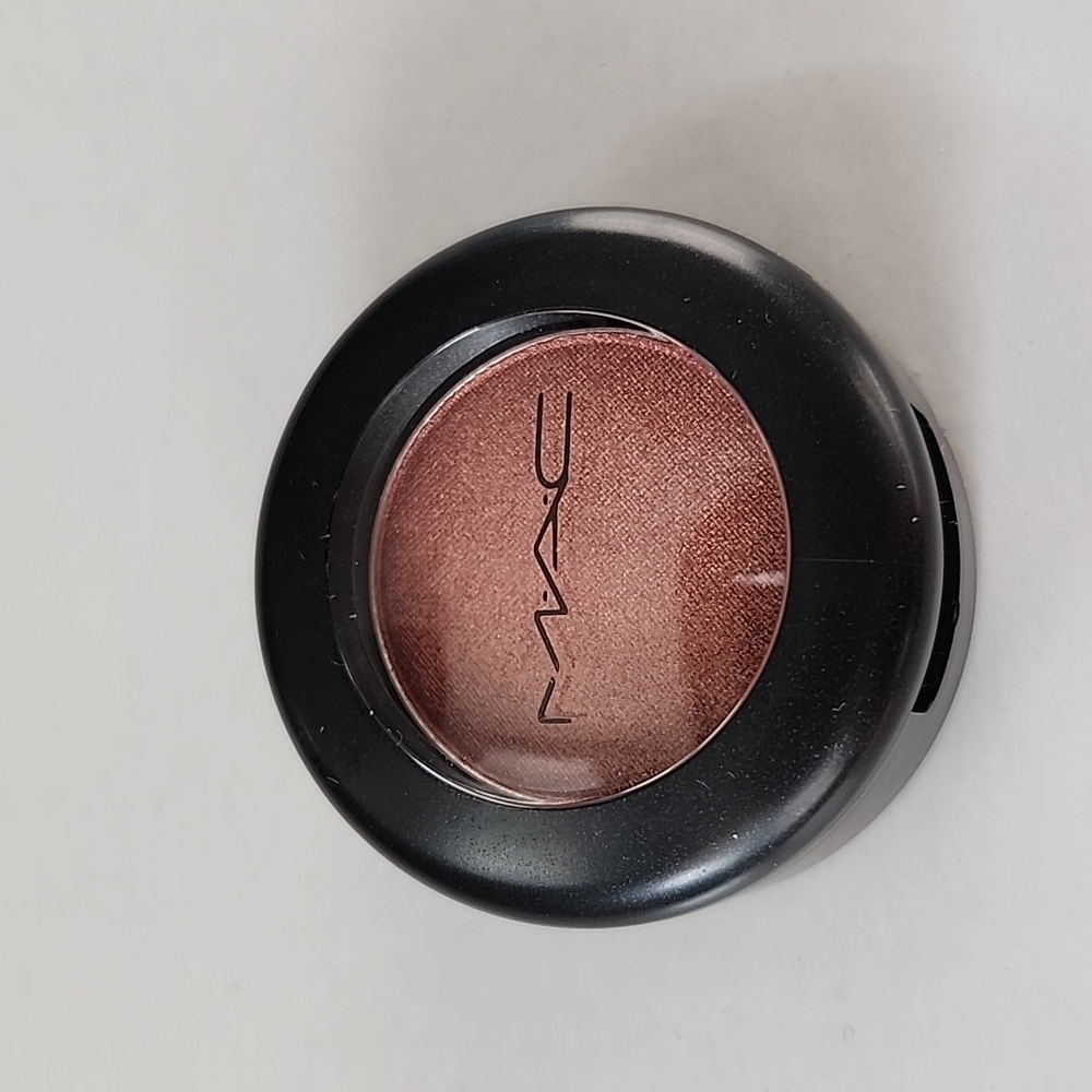 Mac Cosmetics Eyeshadow in Expensive Pink
